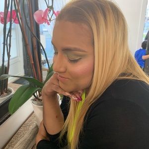 Meet your Posher, Raysa